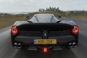 qq飞车超级战车和雷诺(极速狂飙：烈焰战车与雷诺性能的巅峰对决)